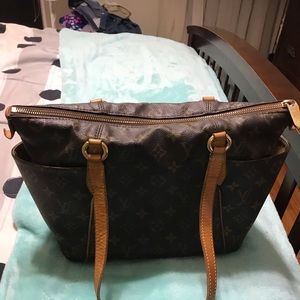 Authentic LV Totally MM bag.